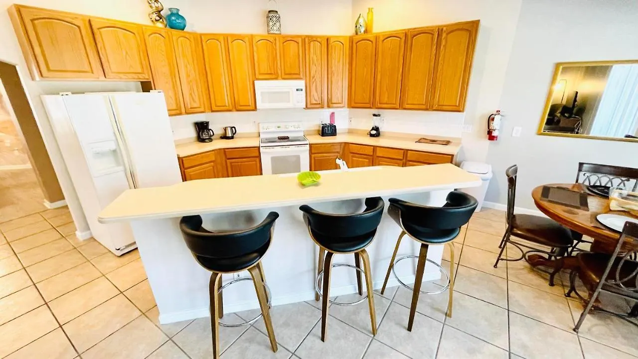 5 Bed Pool Home With Conservation Views 305 Davenport